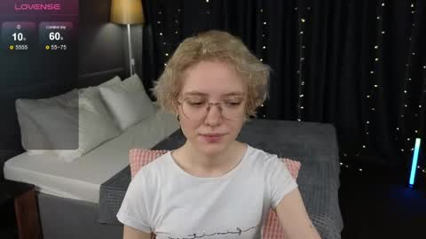 Snapshot of hottokori chatting on May 2026 05:37:01 AM Kori online show from May 2026 05:37:01 AM