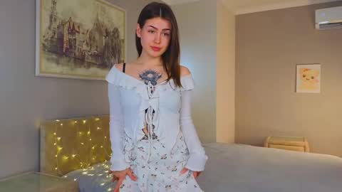 Molly HottMolly online show from April 2026 01:12:01 PM