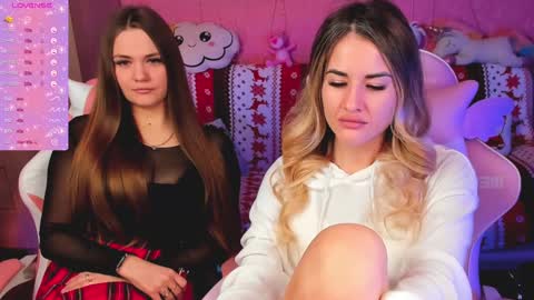 Snapshot of hotty_girls_here chatting on February 2025 06:10:02 AM Ivanna and Jessica online show from February 2025 06:10:02 AM