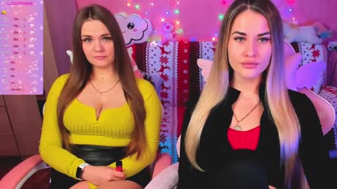 Snapshot of hotty_girls_here chatting on February 2025 06:04:01 AM Ivanna and Jessica online show from February 2025 06:04:01 AM