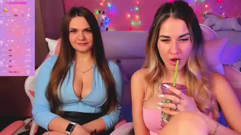 Snapshot of hotty_girls_here chatting on March 2025 06:29:01 AM Ivanna and Jessica online show from March 2025 06:29:01 AM