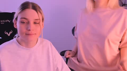 Snapshot of hottyblonds chatting on January 2025 11:34:02 AM Nessie and Jessie online show from January 2025 11:34:02 AM