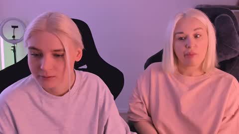 Snapshot of hottyblonds chatting on January 2025 11:24:01 AM Nessie and Jessie online show from January 2025 11:24:01 AM