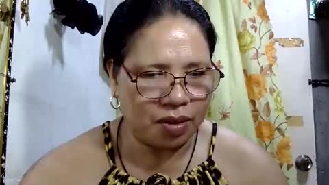 Snapshot of hottycrissy4u chatting on June 2026 11:00:01 PM hottycrissy4u online show from June 2026 11:00:01 PM