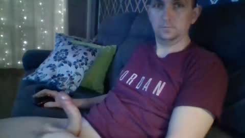 hotuk86 online show from February 2025 09:46:01 PM