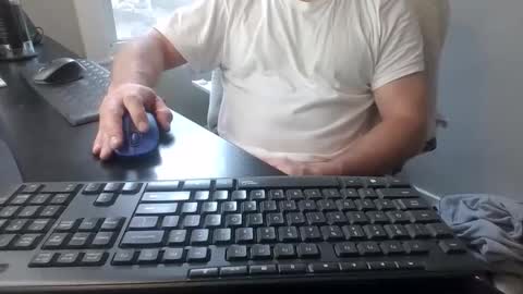 Snapshot of hoverday chatting on April 2026 01:45:02 PM hoverday online show from April 2026 01:45:02 PM
