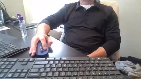 Snapshot of hoverday chatting on April 2026 05:05:02 PM hoverday online show from April 2026 05:05:02 PM