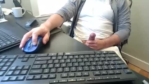 Snapshot of hoverday chatting on May 2026 12:33:02 PM hoverday online show from May 2026 12:33:02 PM