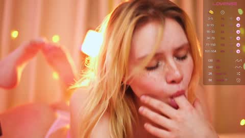 Snapshot of howimeturmum chatting on January 2025 03:26:01 PM ash. see u on sunday online show from January 2025 03:26:01 PM