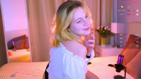 Snapshot of howimeturmum chatting on January 2025 11:45:02 AM ash. see u on sunday online show from January 2025 11:45:02 AM