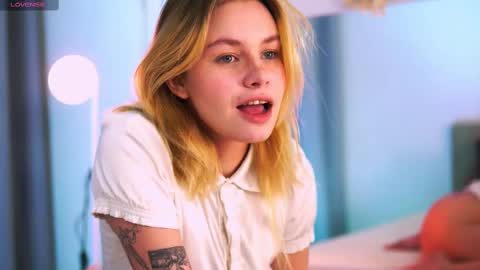 Snapshot of howimeturmum chatting on February 2025 10:38:02 AM ash. see u on sunday online show from February 2025 10:38:02 AM