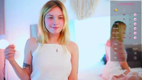 Snapshot of howimeturmum chatting on February 2025 11:55:01 AM ash. see u on sunday online show from February 2025 11:55:01 AM