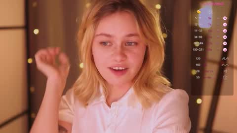 Snapshot of howimeturmum chatting on March 2025 09:37:02 PM ash. see u on sunday online show from March 2025 09:37:02 PM