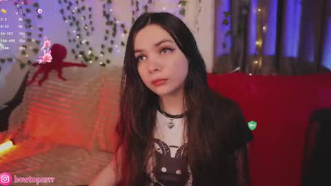 Mia online show from May 2026 06:47:01 PM
