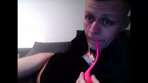 hubikush22 online show from March 2026 06:01:02 PM