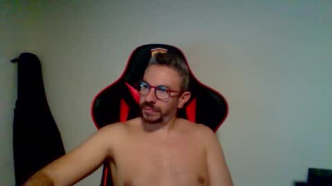 Snapshot of huge__cumshot chatting on November 2025 05:35:01 PM huge__cumshot online show from November 2025 05:35:01 PM