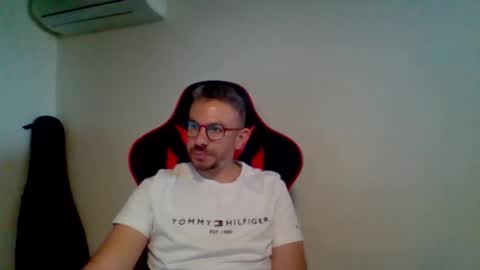 Snapshot of huge__cumshot chatting on November 2025 12:49:01 PM huge__cumshot online show from November 2025 12:49:01 PM