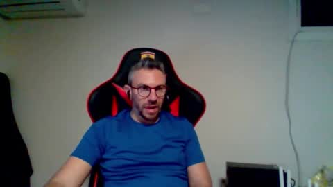 Snapshot of huge__cumshot chatting on March 2026 06:58:01 PM huge__cumshot online show from March 2026 06:58:01 PM