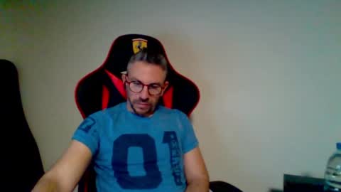 Snapshot of huge__cumshot chatting on March 2026 06:08:01 PM huge__cumshot online show from March 2026 06:08:01 PM