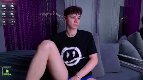 Snapshot of hugebangins_ chatting on September 2025 10:30:02 AM ANTHONY online show from September 2025 10:30:02 AM