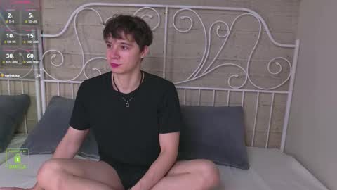 Snapshot of hugebangins_ chatting on November 2025 04:14:01 AM ANTHONY online show from November 2025 04:14:01 AM