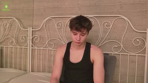 Snapshot of hugebangins_ chatting on November 2025 04:24:02 AM ANTHONY online show from November 2025 04:24:02 AM