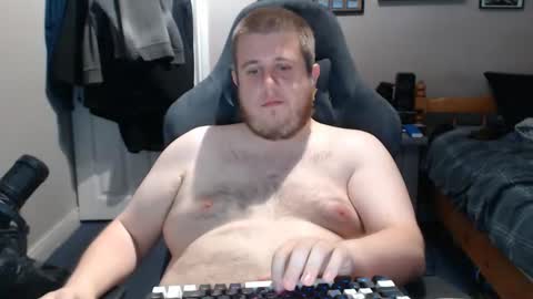 Snapshot of hugechris30 chatting on October 2025 10:29:02 PM Hugechris online show from October 2025 10:29:02 PM