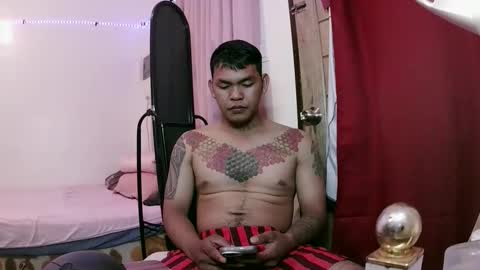 Snapshot of hugecock_jr chatting on November 2025 11:32:02 AM JR online show from November 2025 11:32:02 AM