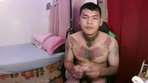 Snapshot of hugecock_jr chatting on November 2025 02:17:02 PM JR online show from November 2025 02:17:02 PM