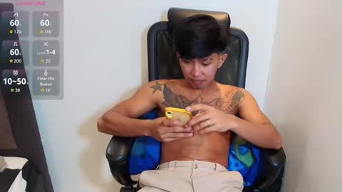 hugecockchristian online show from May 2026 11:43:02 PM