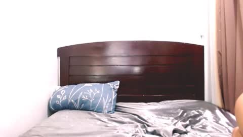 Snapshot of hugecockvictoriax chatting on November 2025 06:49:01 AM AMANDA online show from November 2025 06:49:01 AM