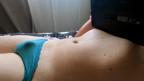 HugeCumshots online show from September 2025 10:03:02 PM