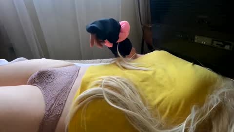 HugeCumshots online show from October 2025 10:47:02 PM