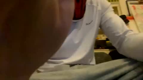 Snapshot of hugewhitecockboy chatting on November 2025 10:37:02 AM hugewhitecockboy online show from November 2025 10:37:02 AM