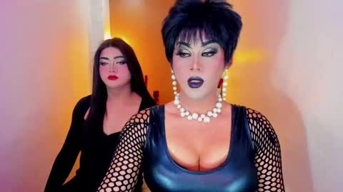 Snapshot of hugexmslovelyxcock chatting on April 2026 10:48:01 PM MsLovely online show from April 2026 10:48:01 PM