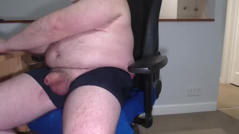 Huggie Bear online show from February 2025 09:27:02 PM