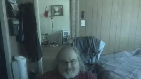 lonely huggy bear online show from April 2026 03:25:02 PM