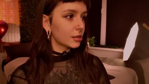 Snapshot of hugme_ chatting on February 2026 07:10:02 PM Mika online show from February 2026 07:10:02 PM