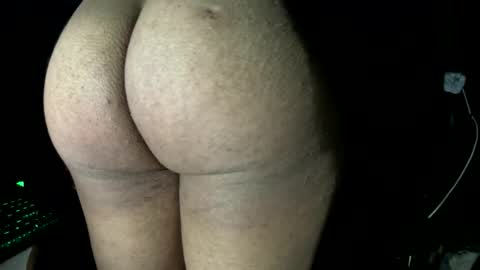 hugo_brazil online show from November 2025 06:16:02 AM