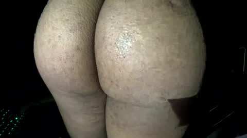 hugo_brazil online show from November 2025 06:02:02 AM