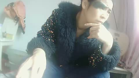 hujiajia520321431 online show from February 2026 02:32:01 AM