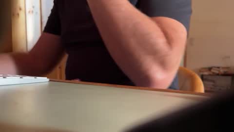 hukobossx online show from October 2025 11:44:02 AM