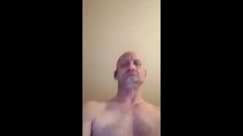 hummelrobert757 online show from May 2026 04:10:01 AM