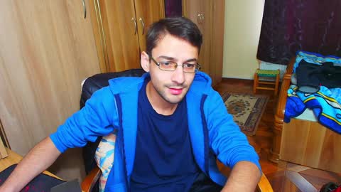 Snapshot of hungeddy chatting on December 2024 07:58:01 AM Eddy online show from December 2024 07:58:01 AM