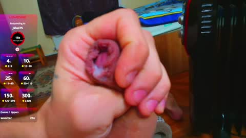 Snapshot of hungeddy chatting on December 2024 12:36:01 PM Eddy online show from December 2024 12:36:01 PM