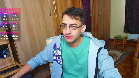 Snapshot of hungeddy chatting on December 2024 10:45:02 AM Eddy online show from December 2024 10:45:02 AM