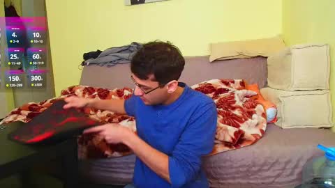 Snapshot of hungeddy chatting on February 2025 06:14:02 AM Eddy online show from February 2025 06:14:02 AM