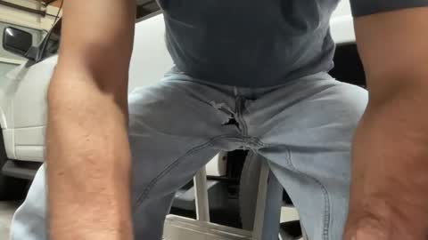 Snapshot of hungrowdycowboy chatting on May 2026 07:37:02 PM HungRowdyCowboy online show from May 2026 07:37:02 PM