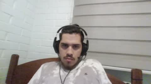 Snapshot of hungweeb chatting on December 2024 01:14:01 AM Rod online show from December 2024 01:14:01 AM