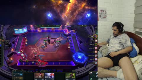 Snapshot of hungweeb chatting on December 2024 04:13:02 AM Rod online show from December 2024 04:13:02 AM